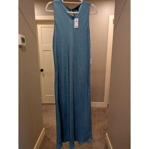 Brand new (slightly damaged HEAVILY DISCOUNTED) light blue BR dress, size XL